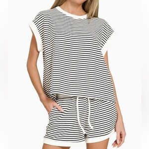 Stripe Contrast Trim Top & Shorts Set - Black